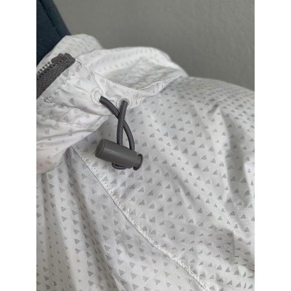 White Lightweight Water Resistant Hooded Packable Jacket XS Cinchable Windbreak - Picture 6 of 14